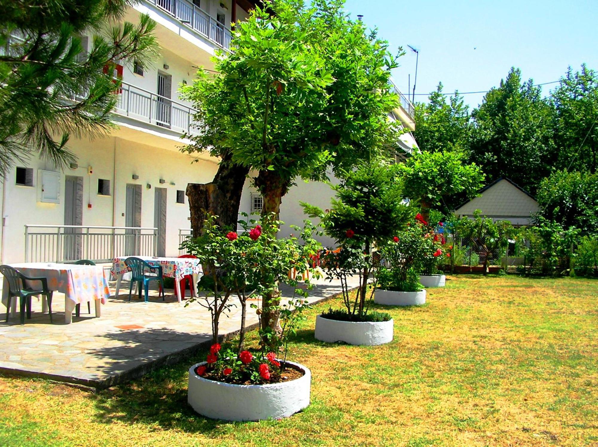 Apartments Ziogas ปาราเลีย สโกทินิส ภายนอก รูปภาพ