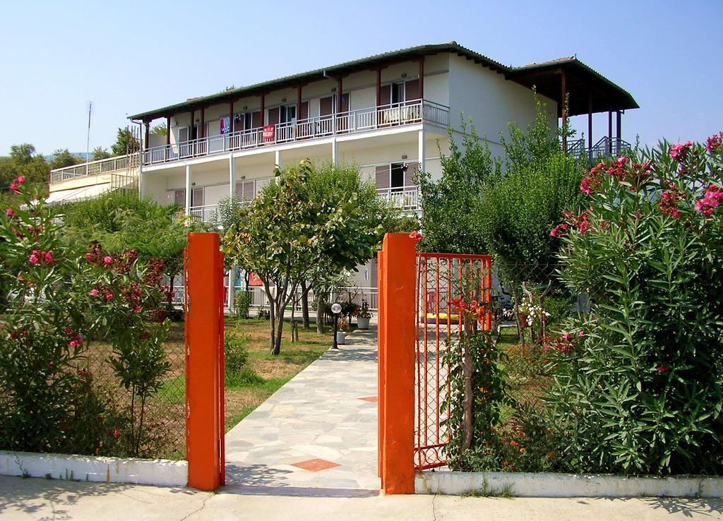 Apartments Ziogas ปาราเลีย สโกทินิส ภายนอก รูปภาพ